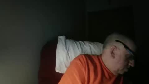 Snapshot of needlesslove chatting on 04-05-26, 12:52 Tom online show from 04-05-26, 12:52