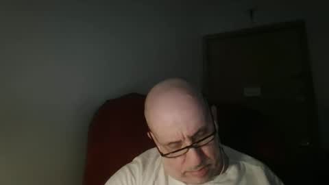 Snapshot of needlesslove chatting on 04-22-26, 12:24 Tom online show from 04-22-26, 12:24