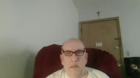 Snapshot of needlesslove chatting on 07-02-26, 10:49 Tom online show from 07-02-26, 10:49