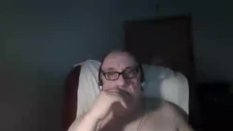 Snapshot of needlesslove chatting on 07-08-26, 01:10 Tom online show from 07-08-26, 01:10