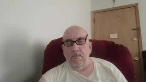Snapshot of needlesslove chatting on 07-11-26, 08:11 Tom online show from 07-11-26, 08:11