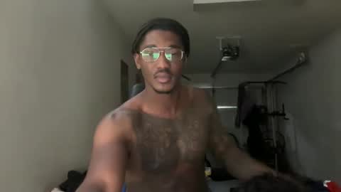 neednoluv online show from 10-28-25, 07:27