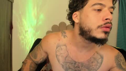 Snapshot of neeii chatting on 04-20-26, 11:13 Nei turn green online show from 04-20-26, 11:13