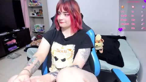 Geek Nicole    im Neeko UwU online show from 10-21-25, 06:30