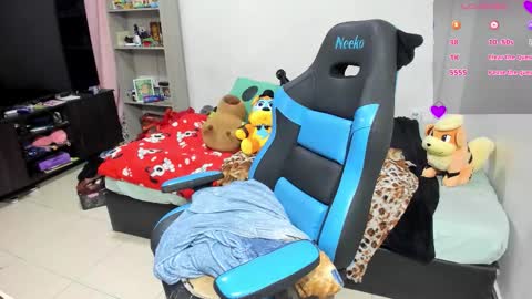 Geek Nicole    im Neeko UwU online show from 11-02-25, 05:04