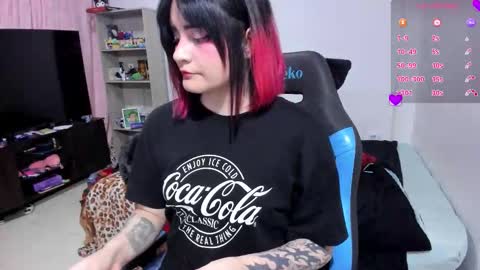 Geek Nicole    im Neeko UwU online show from 11-23-25, 01:38