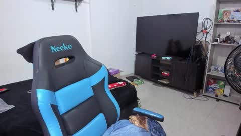 Geek Nicole    im Neeko UwU online show from 12-22-25, 11:07