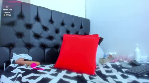 neferet_opal online show from 01-24-25, 04:37