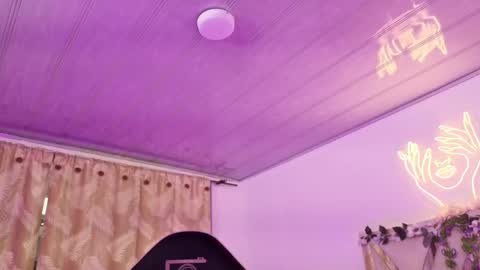 NEFTIS  online show from 04-16-26, 09:39