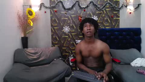 Snapshot of negga_cum chatting on 01-17-26, 01:05 NEGGA online show from 01-17-26, 01:05