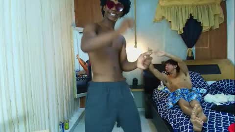 Snapshot of negga_cum chatting on 02-19-26, 04:03 NEGGA online show from 02-19-26, 04:03