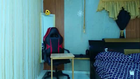 Snapshot of negga_cum chatting on 02-24-26, 12:25 NEGGA online show from 02-24-26, 12:25