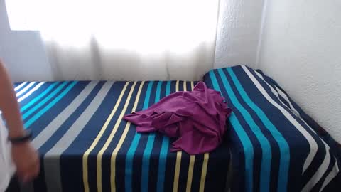 Zoe online show from 09-29-25, 01:27