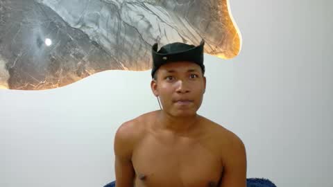 Snapshot of negrito_rv chatting on 05-13-26, 10:27 online show from 05-13-26, 10:27