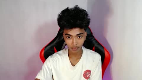 Snapshot of neil_asian69 chatting on 10-14-25, 12:22 neil_asian69 online show from 10-14-25, 12:22