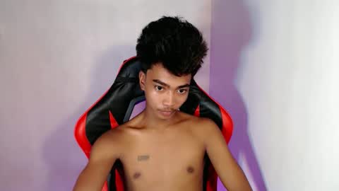 Snapshot of neil_asian69 chatting on 10-16-25, 04:13 neil_asian69 online show from 10-16-25, 04:13