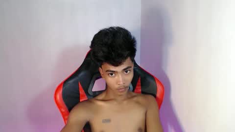 Snapshot of neil_asian69 chatting on 10-17-25, 01:03 neil_asian69 online show from 10-17-25, 01:03