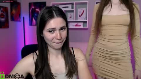 Snapshot of nekky_mouse chatting on 09-15-25, 07:36 Meow online show from 09-15-25, 07:36