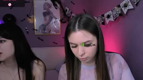 Snapshot of nekky_mouse chatting on 10-24-25, 05:31 Meow online show from 10-24-25, 05:31