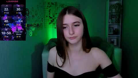 Snapshot of nekky_mouse chatting on 11-14-25, 10:36 Meow online show from 11-14-25, 10:36