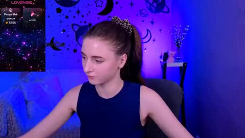 Snapshot of nekky_mouse chatting on 05-29-26, 09:18 Meow online show from 05-29-26, 09:18