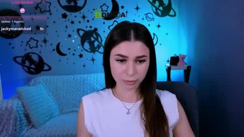 Snapshot of nekky_mouse chatting on 06-03-26, 09:12 Meow online show from 06-03-26, 09:12