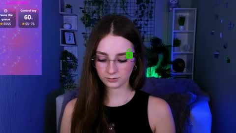 Snapshot of nekky_mouse chatting on 06-15-26, 09:22 Meow online show from 06-15-26, 09:22