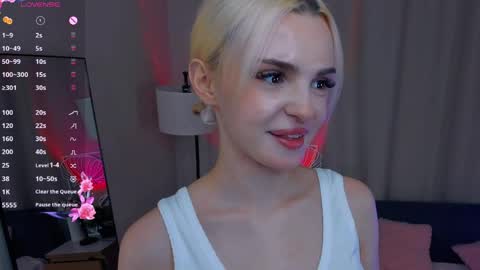 Snapshot of neldabestwick chatting on 04-04-26, 07:33 Histori online show from 04-04-26, 07:33