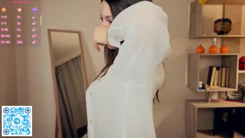 Vicky and Beatrice online show from 03-02-26, 07:10