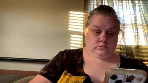 Snapshot of nellatlas chatting on 12-01-24, 09:59 Nellie Atlas online show from 12-01-24, 09:59