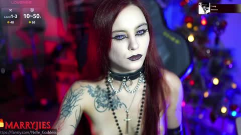 Snapshot of nelle_ chatting on 01-04-25, 10:05    online show from 01-04-25, 10:05