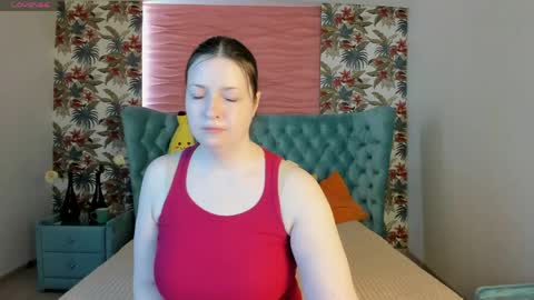 Snapshot of nelliebev chatting on 05-01-26, 12:32 Nellie online show from 05-01-26, 12:32