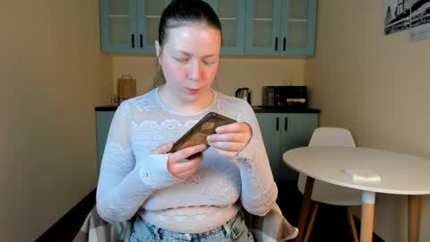 Snapshot of nelliebev chatting on 05-08-26, 01:38 Nellie online show from 05-08-26, 01:38
