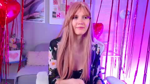 Snapshot of nellloyns chatting on 02-17-25, 10:47 Nelly online show from 02-17-25, 10:47