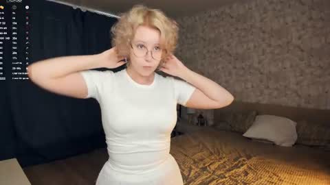nelly_gloss online show from 06-18-26, 07:41
