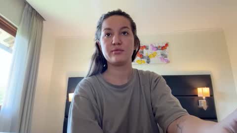 Snapshot of nellyfischer chatting on 12-22-25, 05:48 Nelly online show from 12-22-25, 05:48