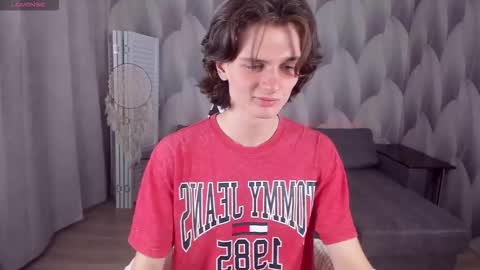 Snapshot of nelson_godman chatting on 10-25-25, 11:40 nelson_godman online show from 10-25-25, 11:40