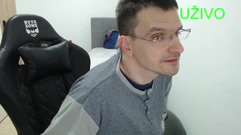 Snapshot of nenadtv14 chatting on 01-17-25, 11:40 Nenadtv online show from 01-17-25, 11:40