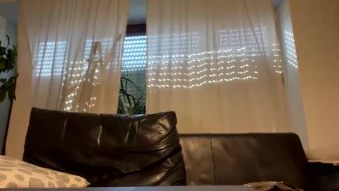 Snapshot of neneo21_ chatting on 03-11-25, 09:13 neneo21_ online show from 03-11-25, 09:13