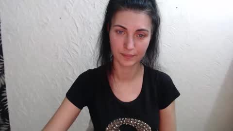 Nensy online show from 12-22-25, 03:31