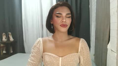 neomi online show from 11-16-25, 12:33