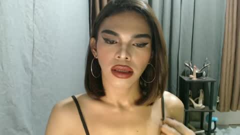 Snapshot of neomi_hardcock chatting on 05-08-26, 06:35 neomi online show from 05-08-26, 06:35