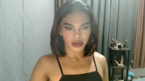 Snapshot of neomi_hardcock chatting on 05-11-26, 05:21 neomi online show from 05-11-26, 05:21