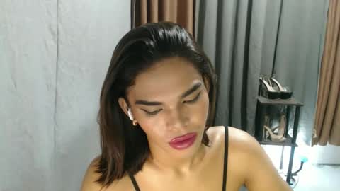 Snapshot of neomi_hardcock chatting on 05-20-26, 06:47 neomi online show from 05-20-26, 06:47