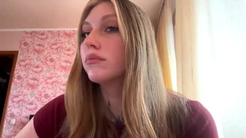 neomimaddern online show from 04-08-26, 06:35