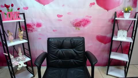 NeonilaLisova online show from 05-17-26, 05:05