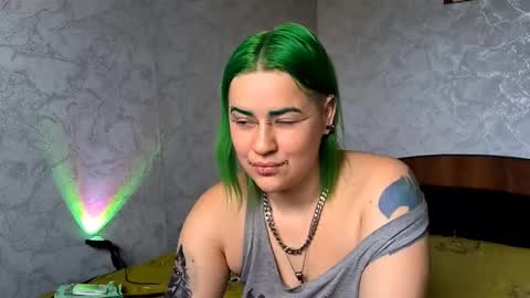 Snapshot of neonnectar_ chatting on 10-15-25, 09:31 Ada online show from 10-15-25, 09:31