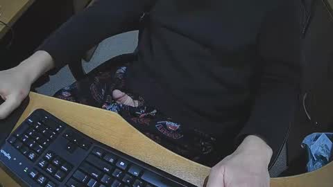 Snapshot of neotee3 chatting on 11-17-25, 04:18 Neotee online show from 11-17-25, 04:18