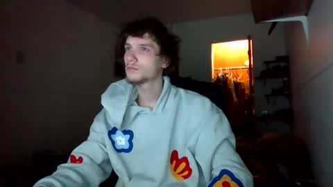 Snapshot of nephew_p chatting on 04-24-26, 01:41 nephew_p online show from 04-24-26, 01:41
