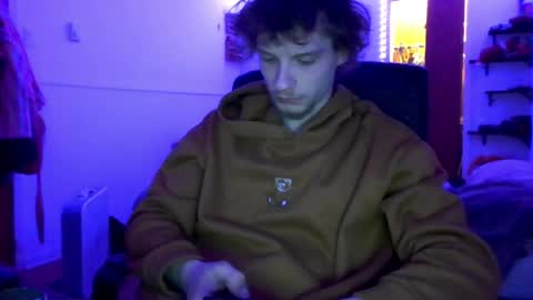 Snapshot of nephew_p chatting on 05-06-26, 01:25 nephew_p online show from 05-06-26, 01:25